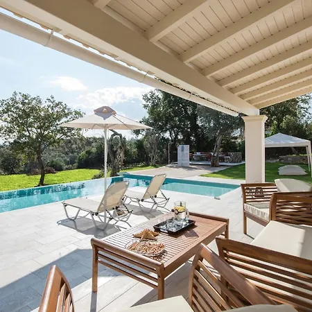Macdasia Villa *